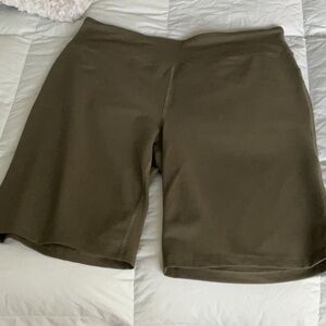 Lands' End Green Bermuda Shorts Elastic Waist